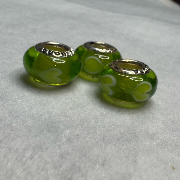 5/$20 single Glass Charm Bead - Picture 3 of 4